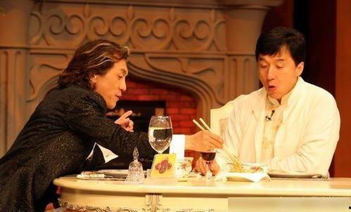 在娱乐节目吃瓜