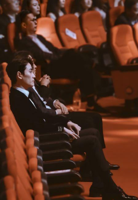 娱乐号直播吃瓜视频大全